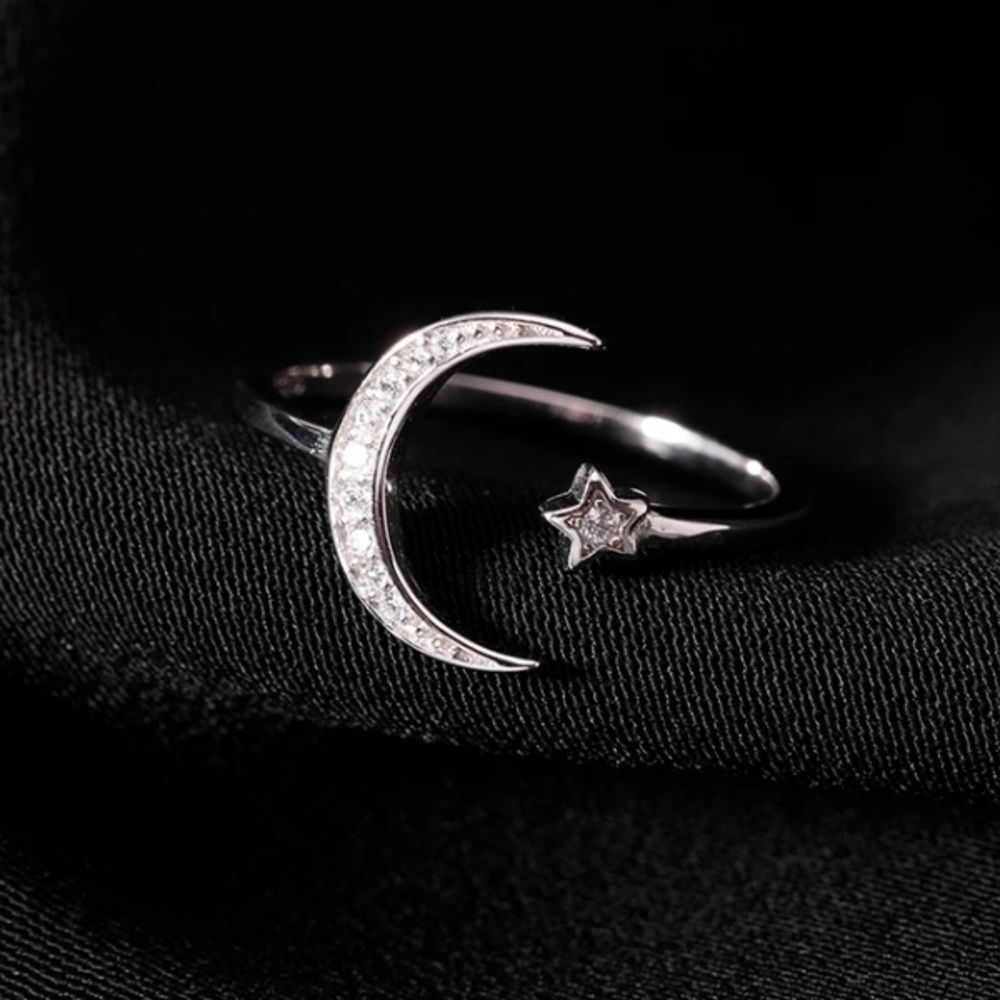 NWOT adjustable star ⭐️ ring